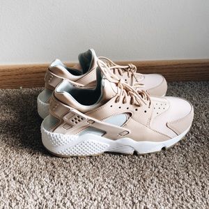 Nike Huarache Women’s shoes
